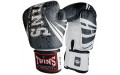 Боксерские перчатки FBGVL3-TW5 black white 16 oz Боксерские перчатки FBGVL3-TW5 black white 16 oz