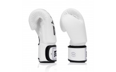 Боксерские перчатки Fairtex One ChampionShip white 16 oz Боксерские перчатки Fairtex One ChampionShip white 16 oz